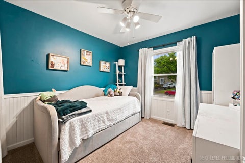 Tiny photo for 452 N Glengarry Drive, Geneva, IL 60134 (MLS # 12681040)