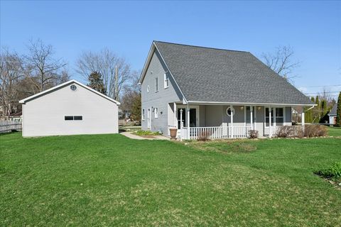 Photo of 3303 Eastway Drive, Island Lake, IL 60042 (MLS # 12609943)