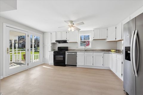 Tiny photo for 3303 Eastway Drive, Island Lake, IL 60042 (MLS # 12609943)