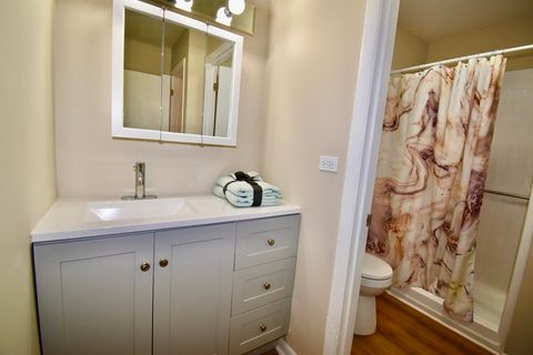 Tiny photo for 651 White Court, Gurnee, IL 60031 (MLS # 12598449)