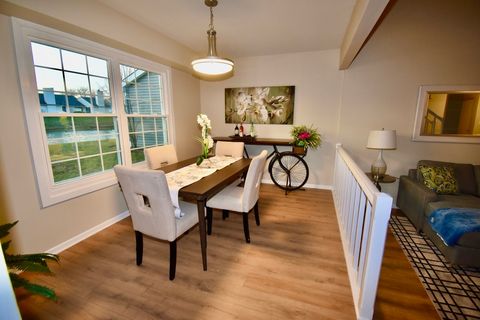 Tiny photo for 651 White Court, Gurnee, IL 60031 (MLS # 12598449)