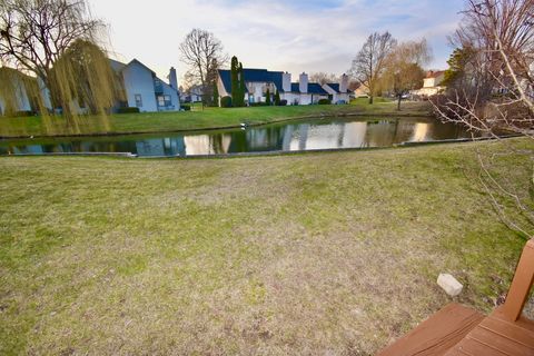 Tiny photo for 651 White Court, Gurnee, IL 60031 (MLS # 12598449)