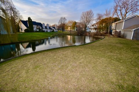 Tiny photo for 651 White Court, Gurnee, IL 60031 (MLS # 12598449)