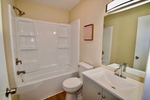 Tiny photo for 651 White Court, Gurnee, IL 60031 (MLS # 12598449)