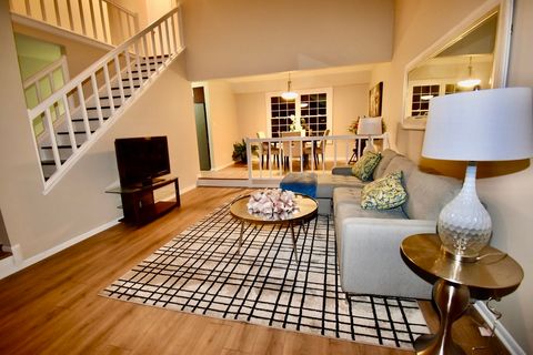 Tiny photo for 651 White Court, Gurnee, IL 60031 (MLS # 12598449)