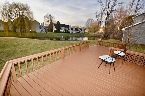 Tiny photo for 651 White Court, Gurnee, IL 60031 (MLS # 12598449)