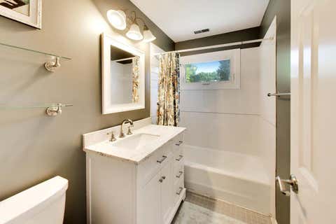 Tiny photo for 833 E Rockland Road, Libertyville, IL 60048 (MLS # 12736427)