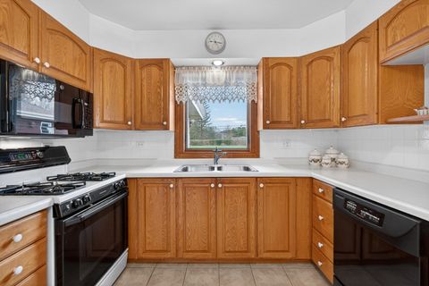 Tiny photo for 102 W Elaine Circle, Prospect Heights, IL 60070 (MLS # 12621180)