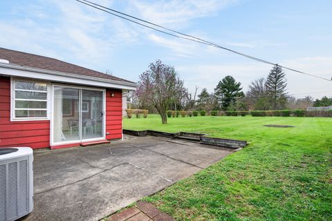 Tiny photo for 102 W Elaine Circle, Prospect Heights, IL 60070 (MLS # 12621180)