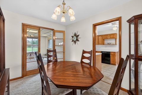 Tiny photo for 102 W Elaine Circle, Prospect Heights, IL 60070 (MLS # 12621180)