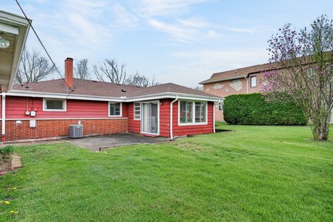 Tiny photo for 102 W Elaine Circle, Prospect Heights, IL 60070 (MLS # 12621180)