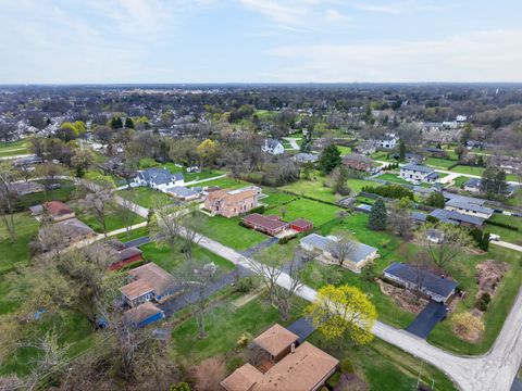Tiny photo for 102 W Elaine Circle, Prospect Heights, IL 60070 (MLS # 12621180)