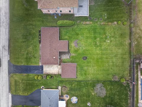 Tiny photo for 102 W Elaine Circle, Prospect Heights, IL 60070 (MLS # 12621180)