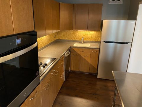 Tiny photo for 3550 N Lake Shore Drive #924, Chicago, IL 60657 (MLS # 12519392)