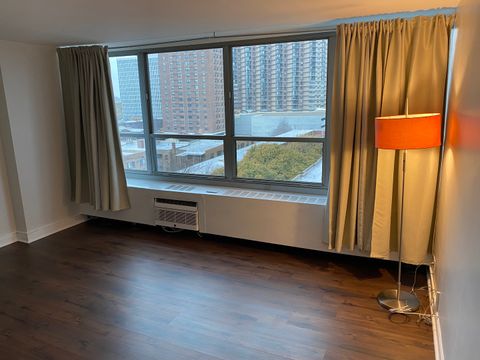 Tiny photo for 3550 N Lake Shore Drive #924, Chicago, IL 60657 (MLS # 12519392)