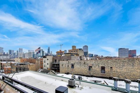 Tiny photo for 613 N Ogden Avenue #5W, Chicago, IL 60642 (MLS # 12552116)