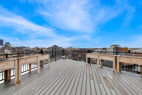 Tiny photo for 613 N Ogden Avenue #5W, Chicago, IL 60642 (MLS # 12552116)