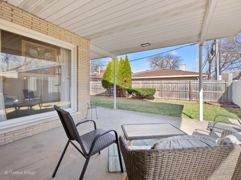 Tiny photo for Westchester, IL 60154 (MLS # 12545415)