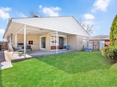 Tiny photo for Westchester, IL 60154 (MLS # 12545415)