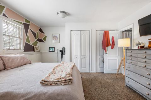 Tiny photo for 1233 E Jefferson Street, Bloomington, IL 61701 (MLS # 12525006)