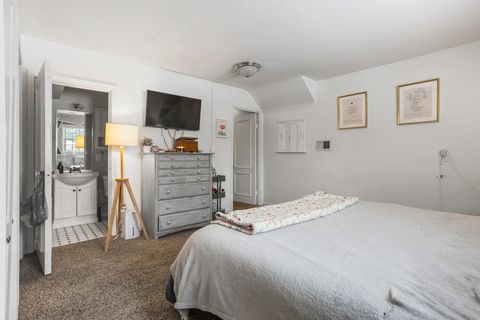 Tiny photo for 1233 E Jefferson Street, Bloomington, IL 61701 (MLS # 12525006)