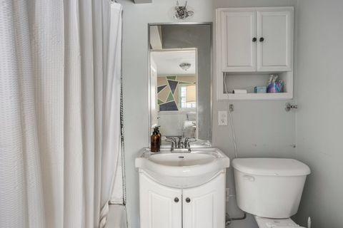 Tiny photo for 1233 E Jefferson Street, Bloomington, IL 61701 (MLS # 12525006)