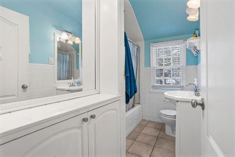 Tiny photo for 1233 E Jefferson Street, Bloomington, IL 61701 (MLS # 12525006)