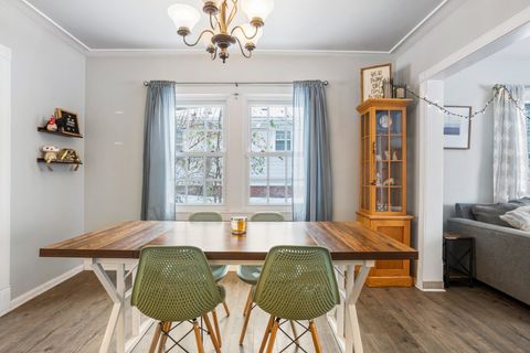 Tiny photo for 1233 E Jefferson Street, Bloomington, IL 61701 (MLS # 12525006)