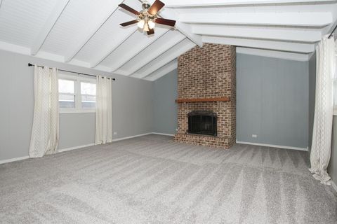 Tiny photo for 1665 CHIPPENDALE Road, Hoffman Estates, IL 60169 (MLS # 12562588)