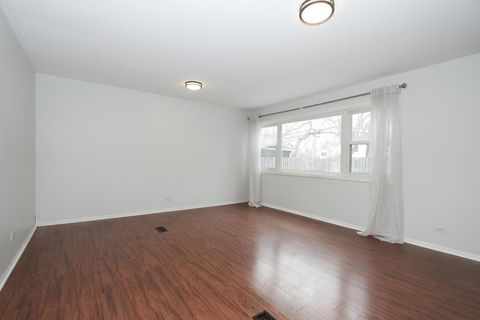 Tiny photo for 1665 CHIPPENDALE Road, Hoffman Estates, IL 60169 (MLS # 12562588)