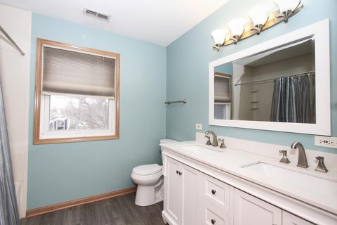 Tiny photo for 1665 CHIPPENDALE Road, Hoffman Estates, IL 60169 (MLS # 12562588)