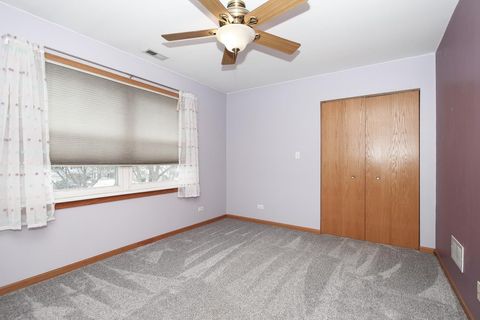 Tiny photo for 1665 CHIPPENDALE Road, Hoffman Estates, IL 60169 (MLS # 12562588)