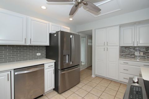 Tiny photo for 1665 CHIPPENDALE Road, Hoffman Estates, IL 60169 (MLS # 12562588)