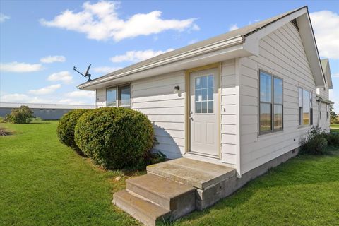 Tiny photo for 139 N 1500E Road, Paxton, IL 60957 (MLS # 12504409)