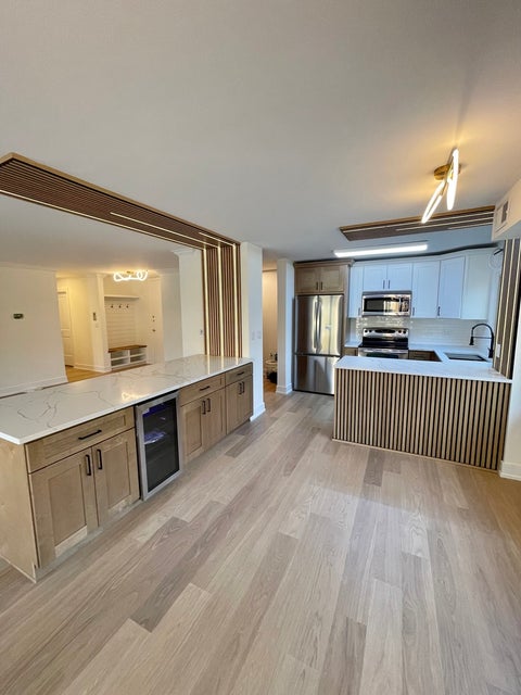 Tiny photo for 2460 W Talcott Road #220, Park Ridge, IL 60068 (MLS # 12714735)