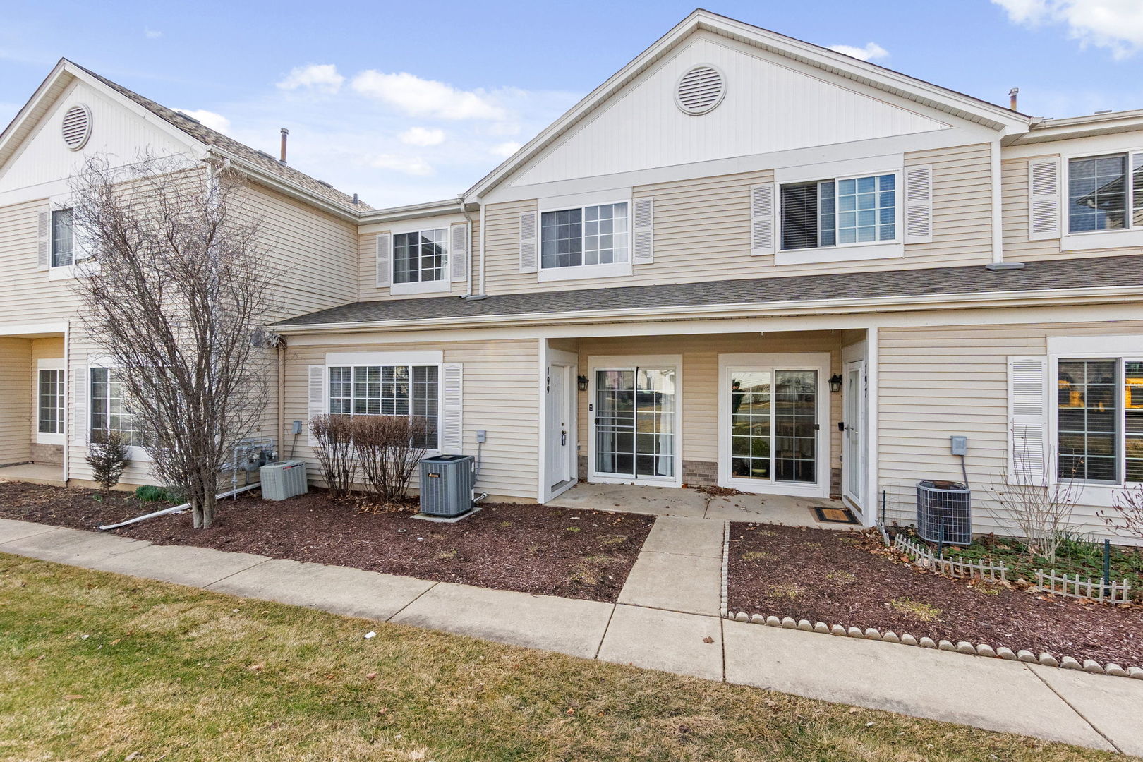 199 N Oakhurst Drive N 199