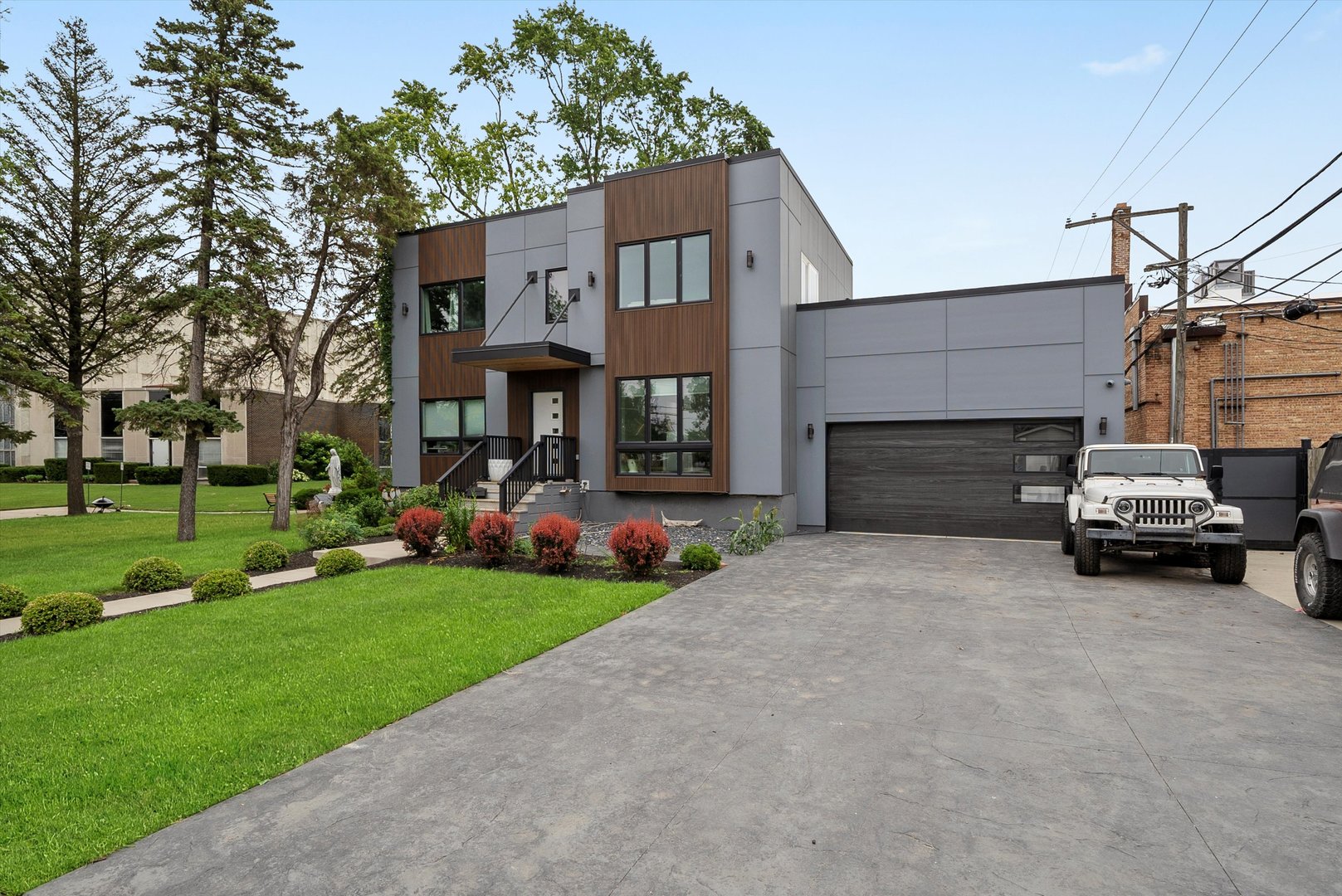 9 N Lavergne Avenue