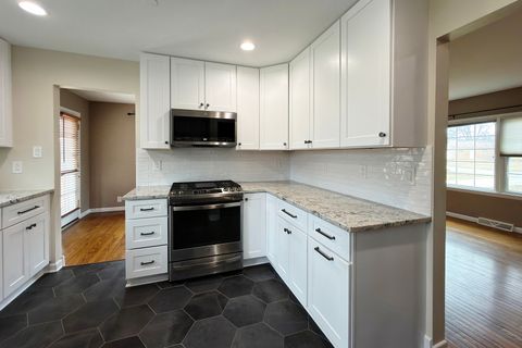 Tiny photo for 240 Hatlen Avenue, Mount Prospect, IL 60056 (MLS # 12609615)