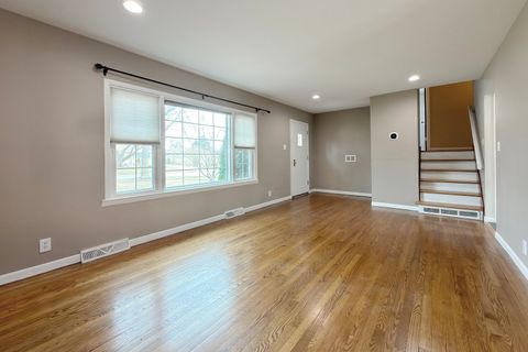 Tiny photo for 240 Hatlen Avenue, Mount Prospect, IL 60056 (MLS # 12609615)