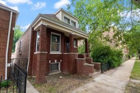 Photo of 612 N Saint Louis Avenue, Chicago, IL 60624 (MLS # 12505615)
