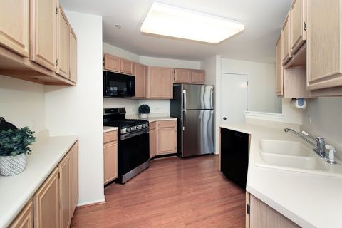 Tiny photo for 1652 Cayman Court #1, Bartlett, IL 60103 (MLS # 12601156)