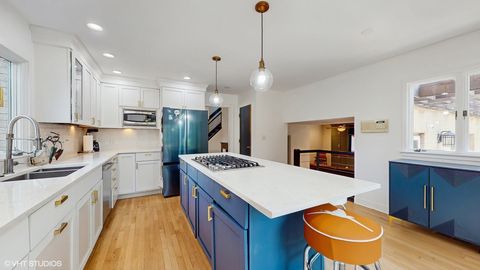 Tiny photo for 500 Auvergne Place, River Forest, IL 60305 (MLS # 12434653)