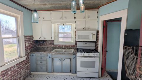 Tiny photo for 2008 44th Street, Rock Island, IL 61201 (MLS # 12587579)
