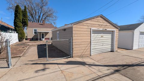 Tiny photo for 2008 44th Street, Rock Island, IL 61201 (MLS # 12587579)