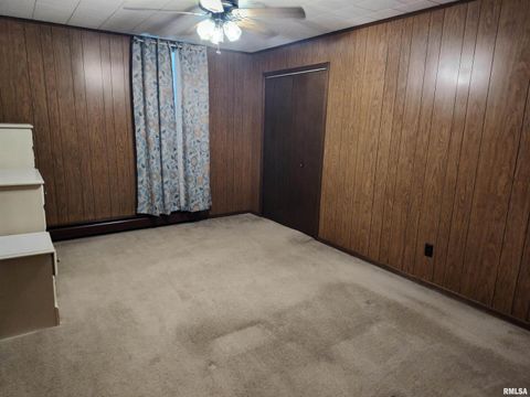 Tiny photo for 201 N WASHINGTON Street, Mcleansboro, IL 62859 (MLS # EB460330)