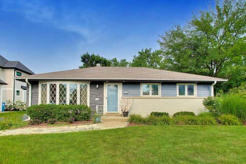 Photo of 466 N Ridgeland Avenue, Elmhurst, IL 60126 (MLS # 12723343)