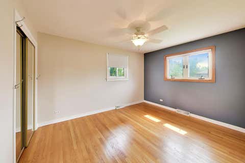 Tiny photo for 466 N Ridgeland Avenue, Elmhurst, IL 60126 (MLS # 12723343)