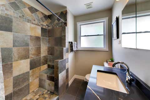 Tiny photo for 466 N Ridgeland Avenue, Elmhurst, IL 60126 (MLS # 12723343)