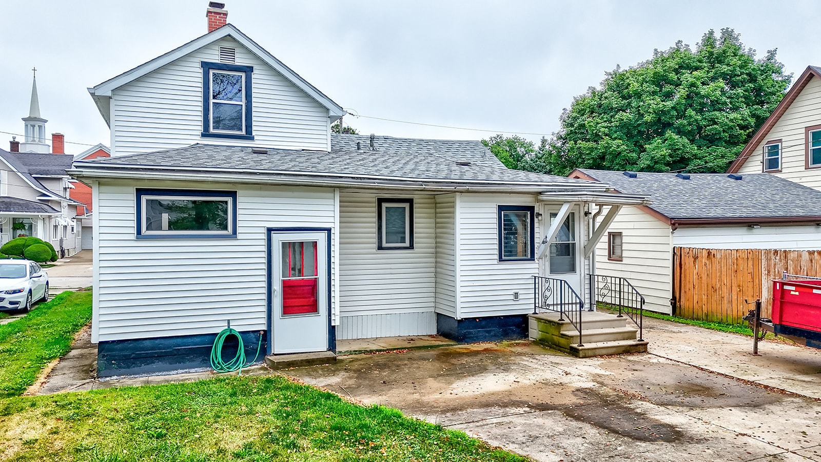 452 Pine Street