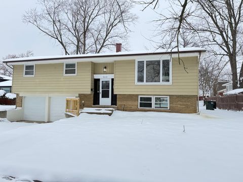Photo of 3512 Woodworth Place, Hazel Crest, IL 60429 (MLS # 12497570)